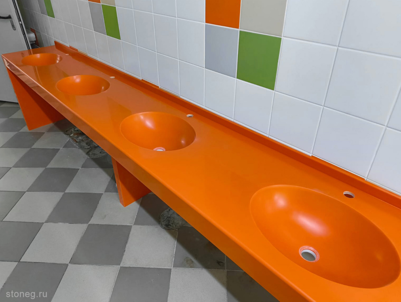 Обложка проекта: Hi-Macs S027 Orange Solid Стол с интегрированными раковинами из камня