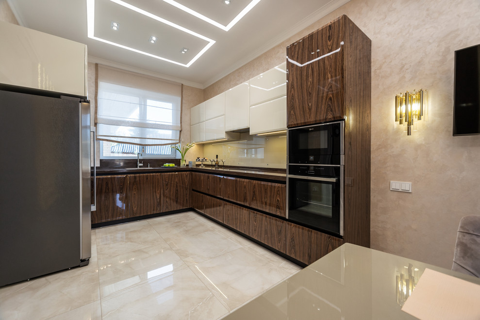 Дом с бассейном