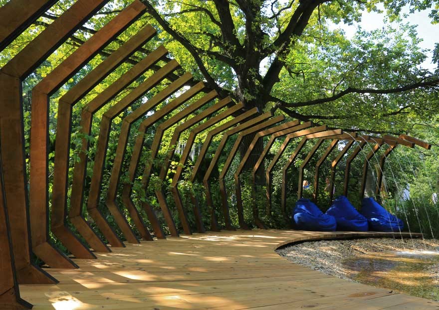 На Гребне Волны