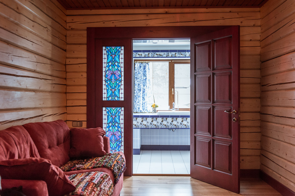 Дом с витражами