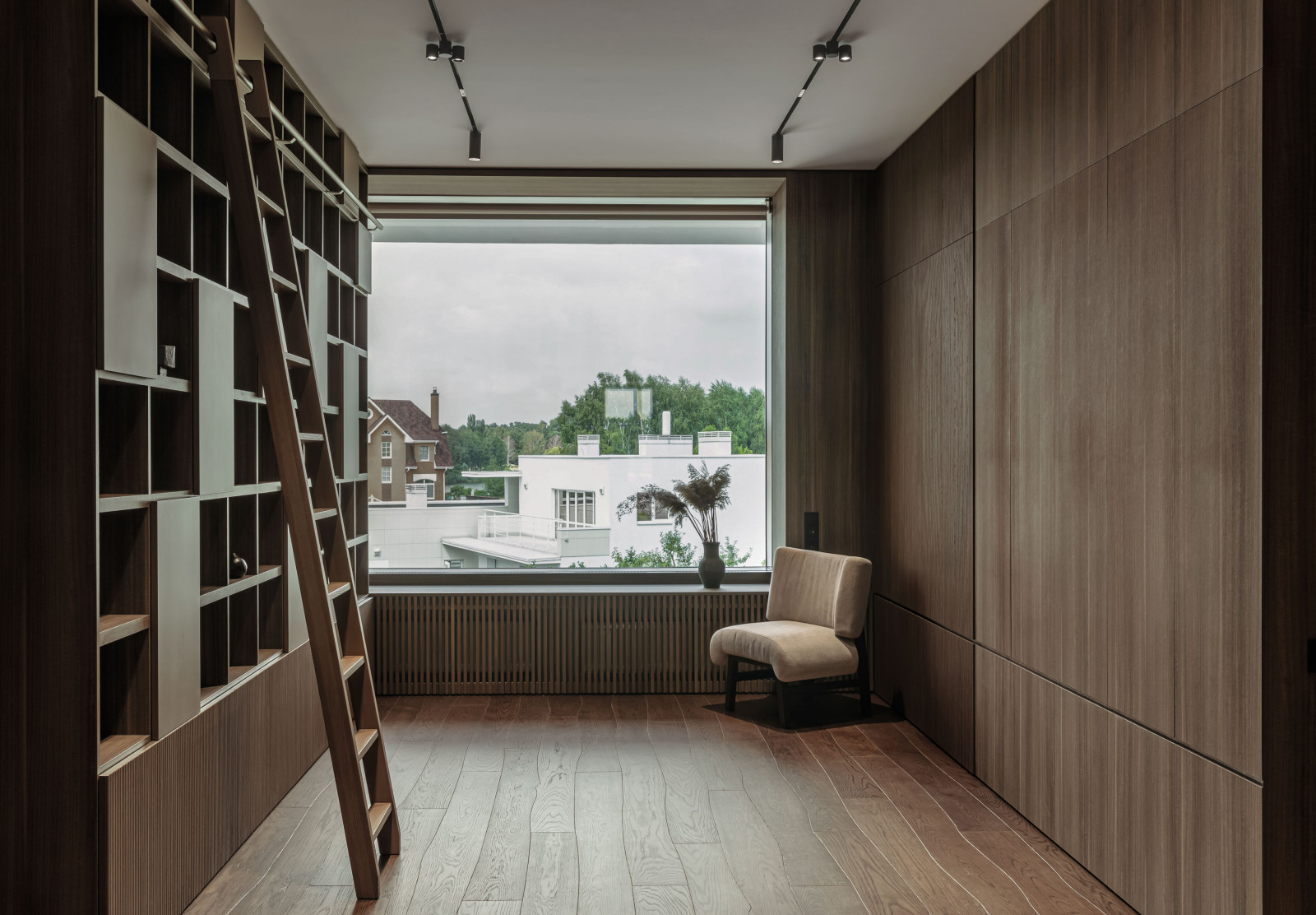 VYSHYTO HOUSE INTERIOR PART GREY