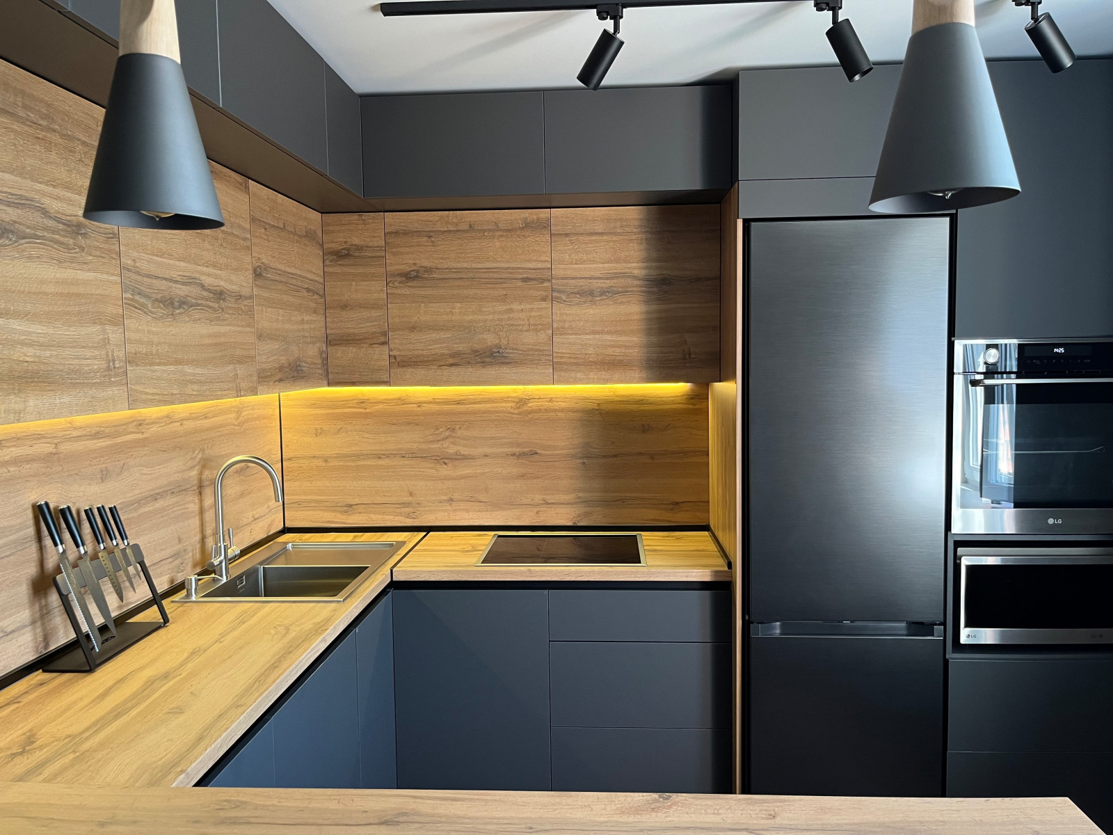 Обложка проекта: Кухня