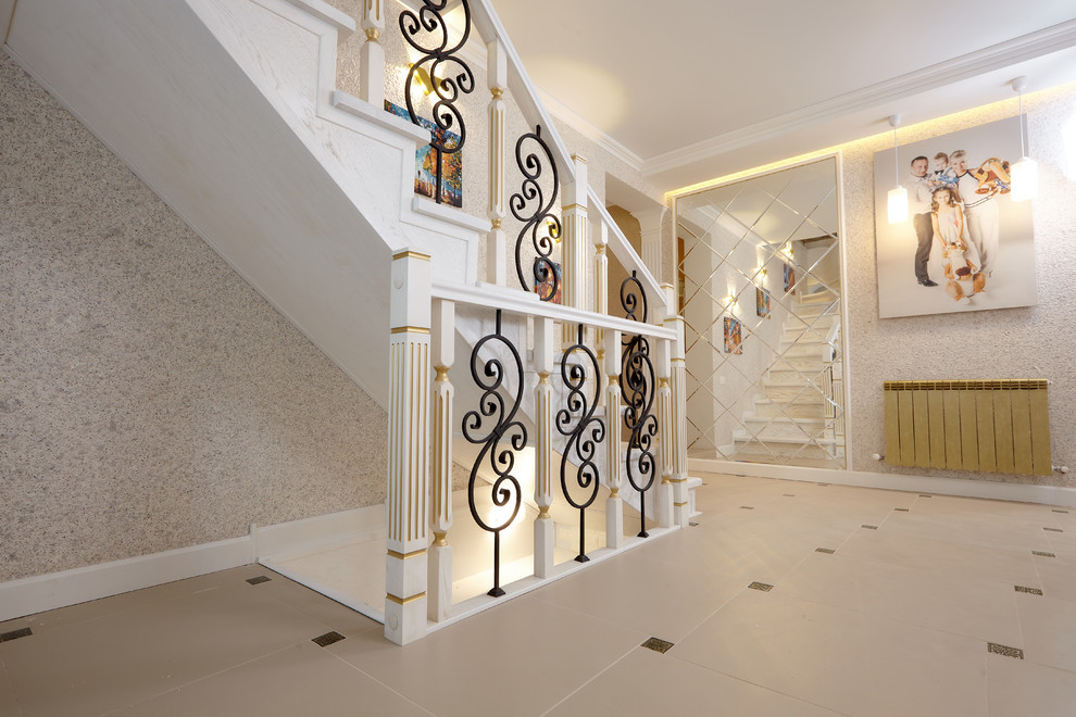 Лестница с кованым ограждением