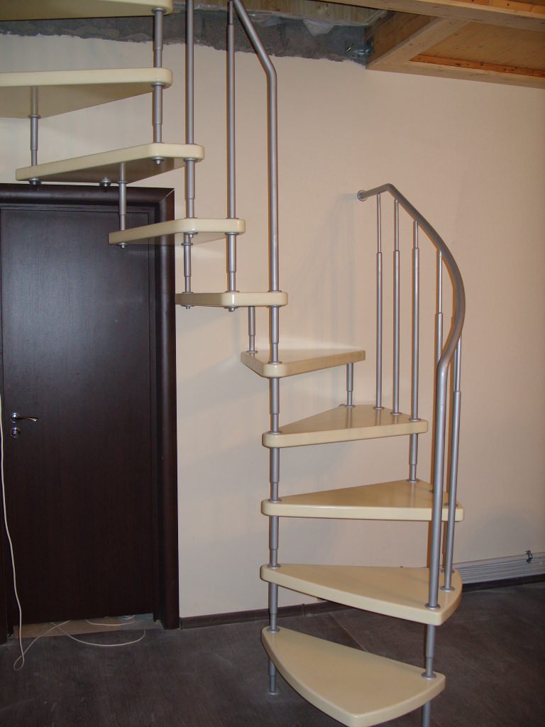 лестница больцевая в огранниченом пространстве