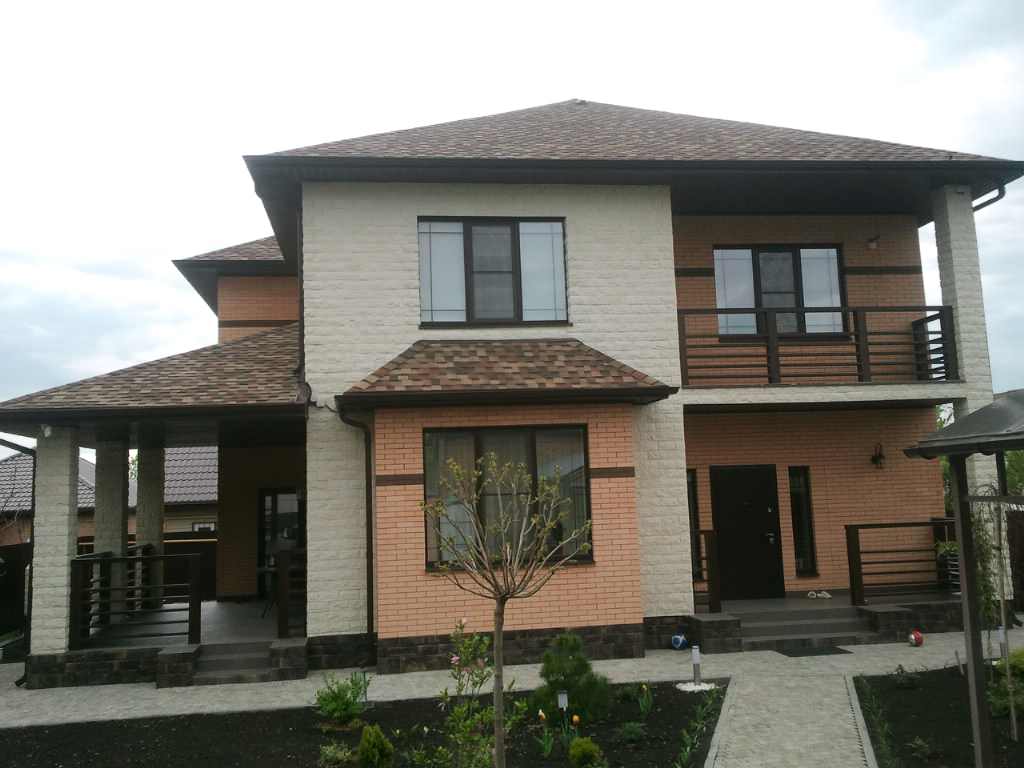 Обложка проекта: частный дом в двух воплощениях