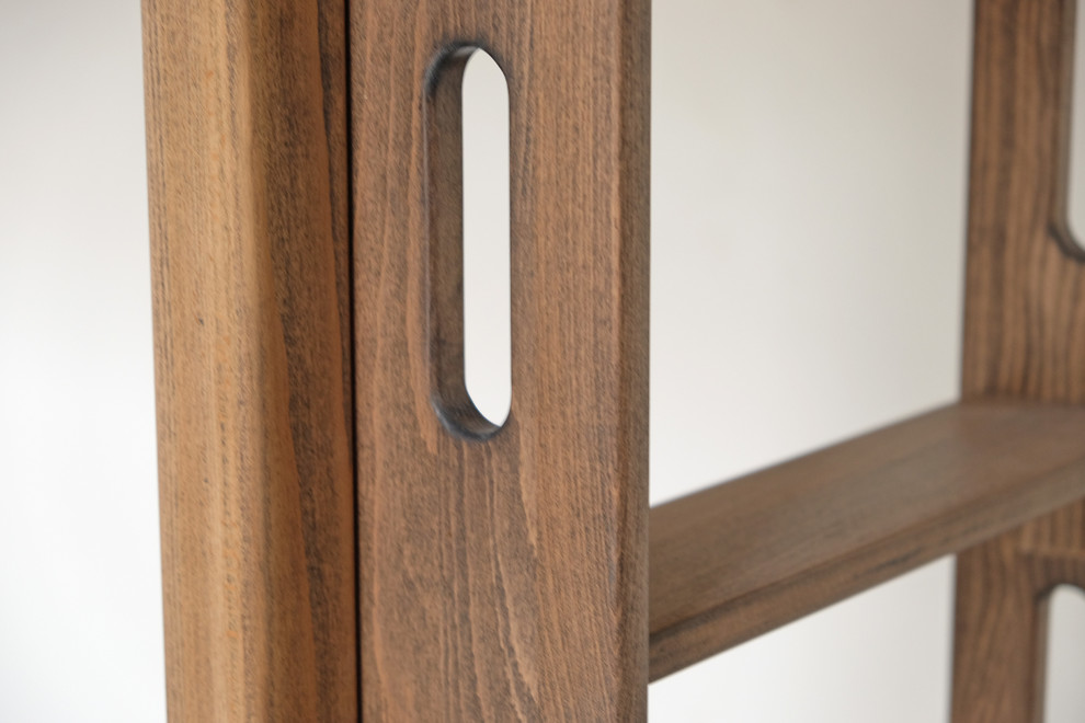 Темная мебель