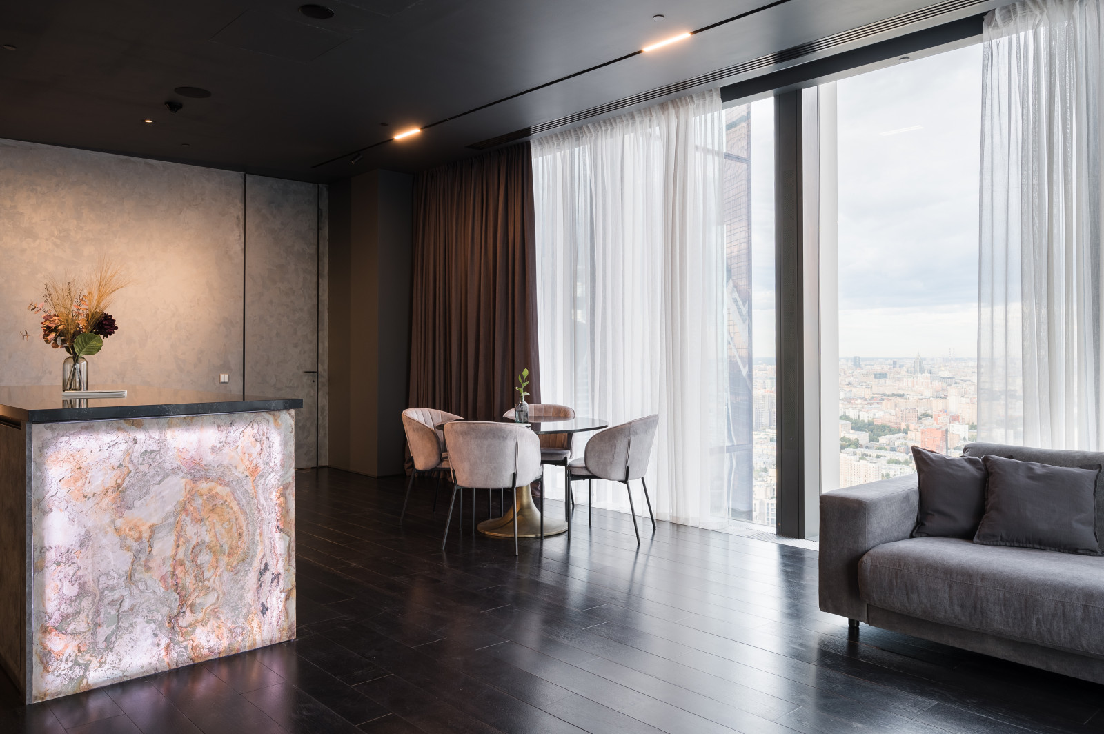 Апартаменты в Neva Towers