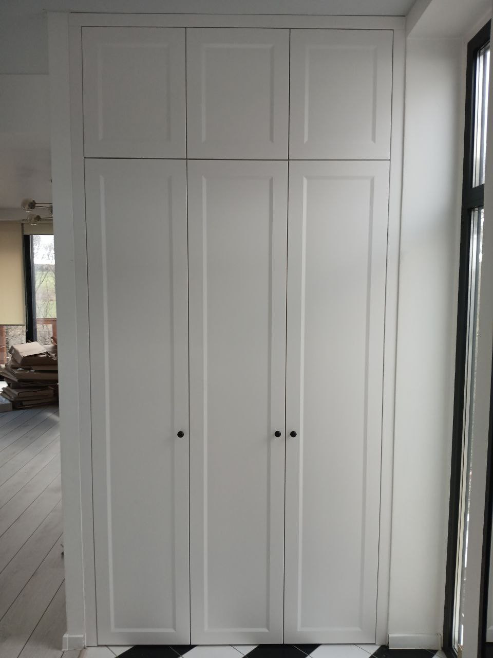 Встроенные распашные шкафы