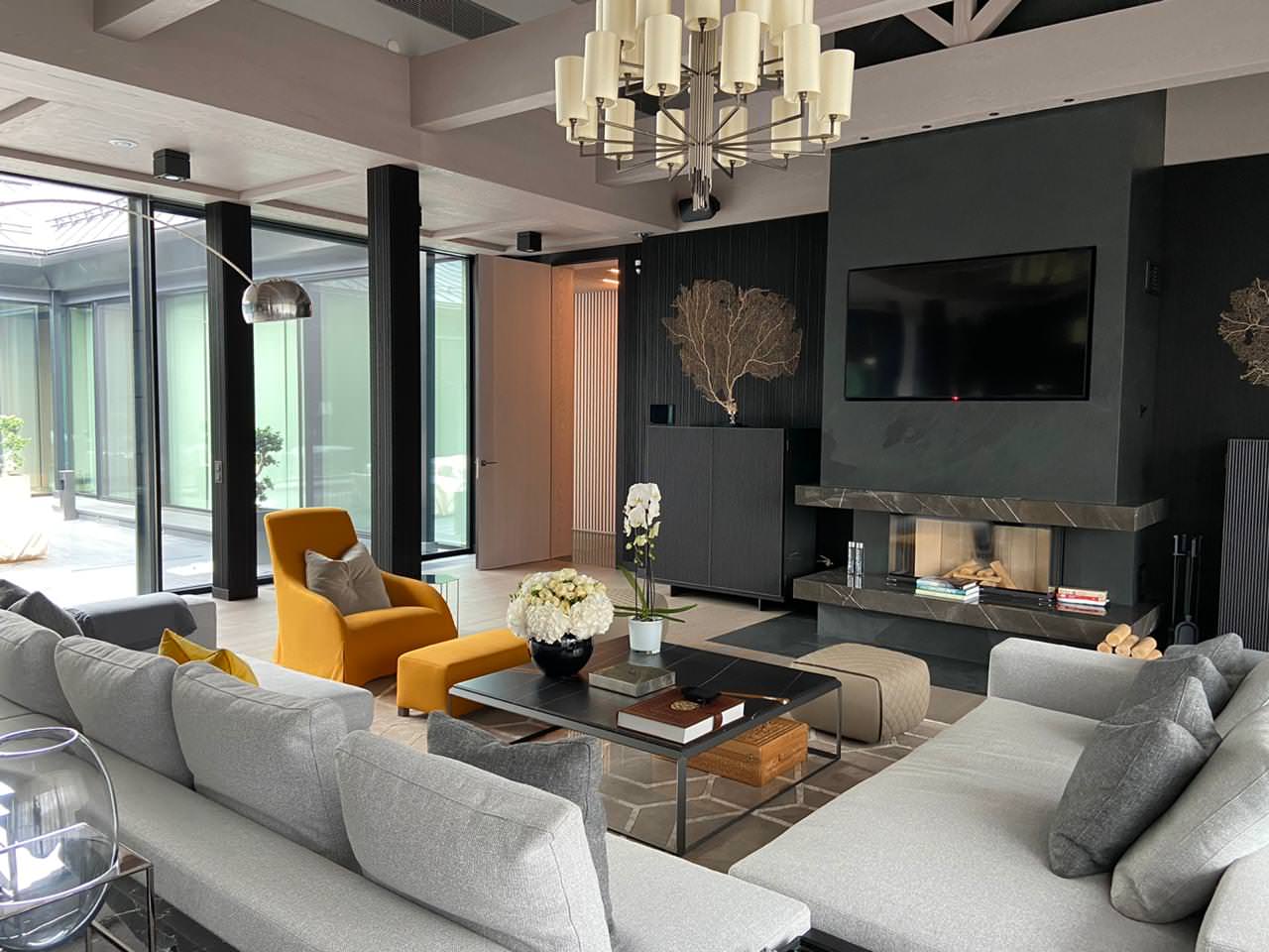 Обложка проекта: Камины