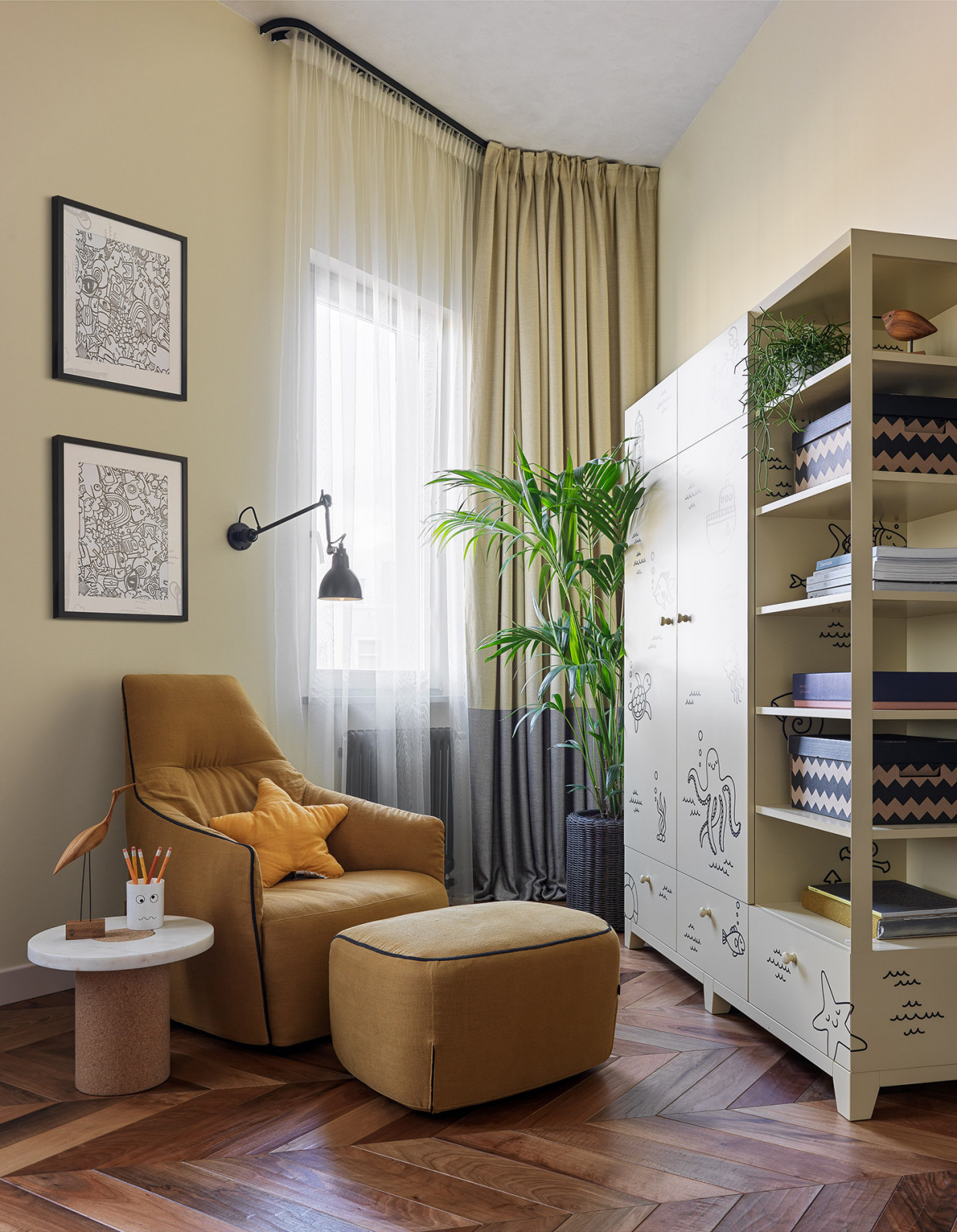 Apartment with grey shades in Saint-Petersburg