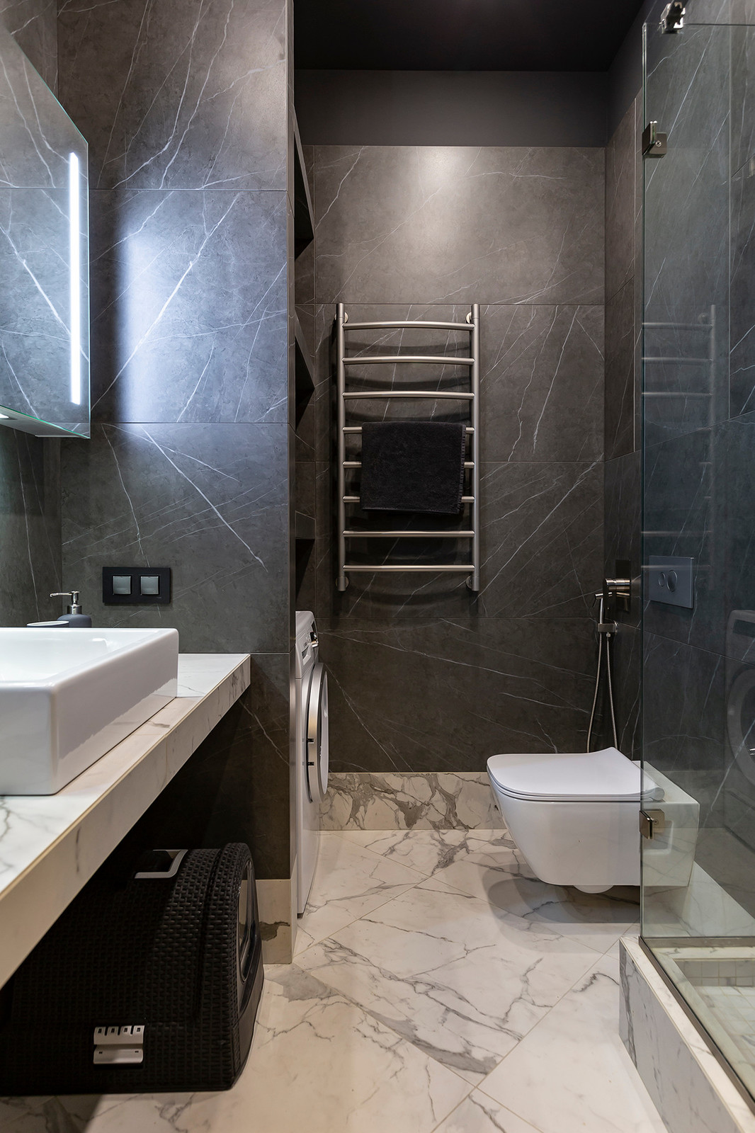 Мужской интерьер в оттенках чёрного