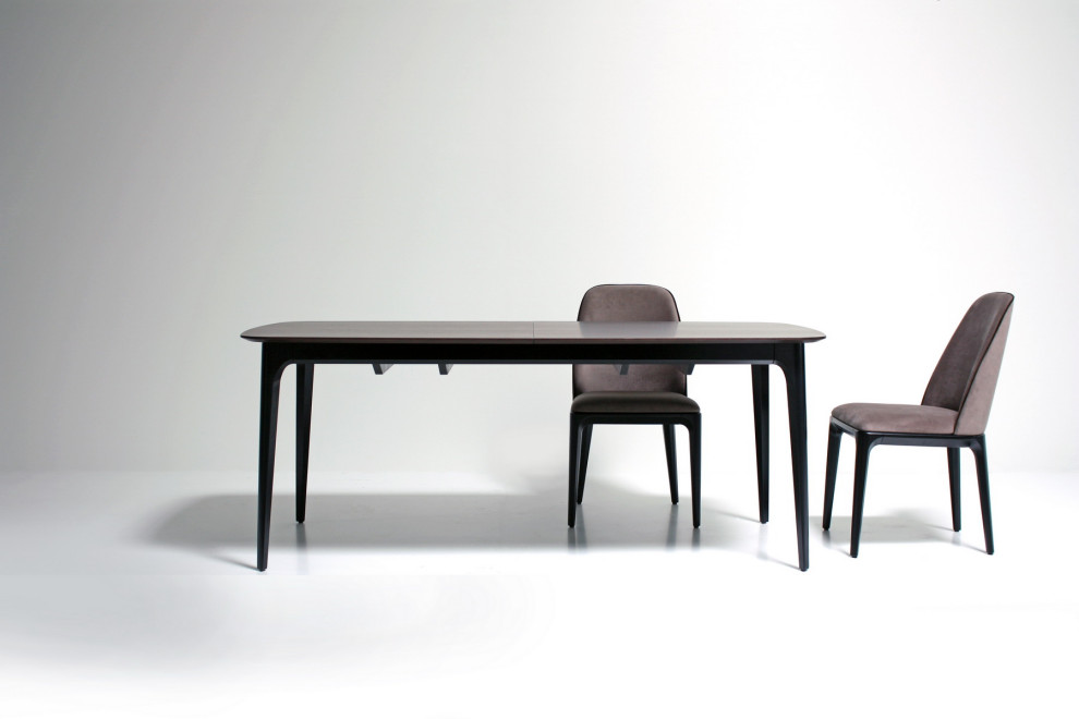 Обеденный стол