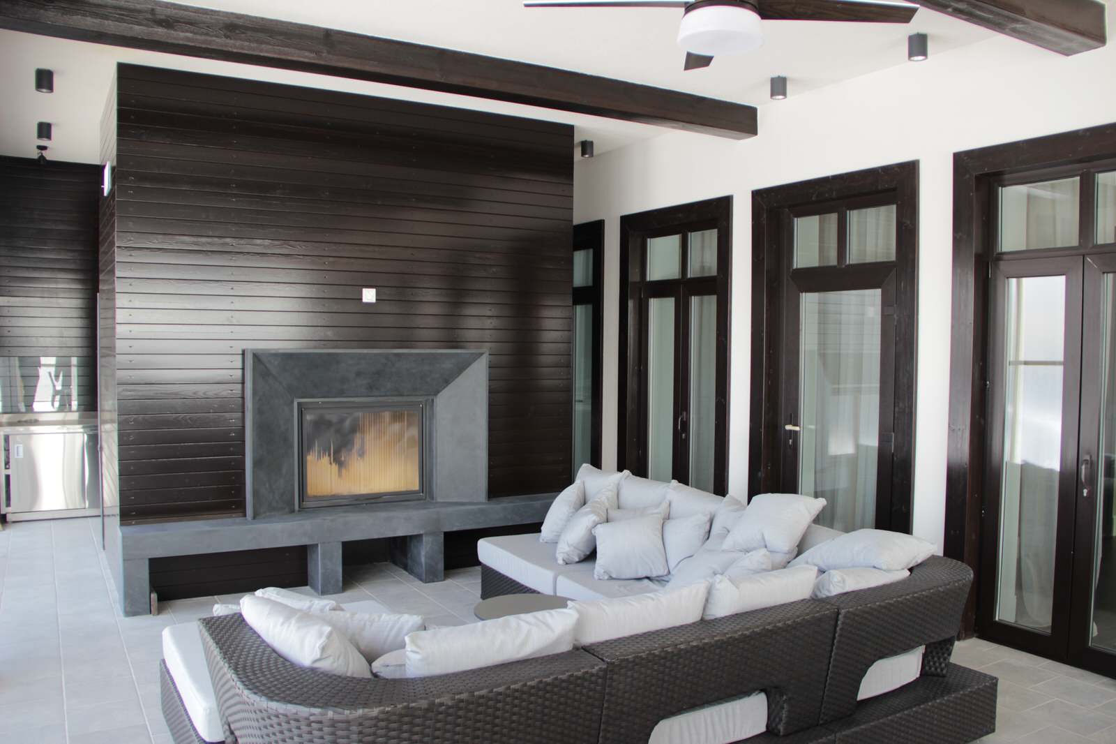 Обложка проекта: Мангальный комплекс с камином, на веранде "ПАЛИЦЫ"