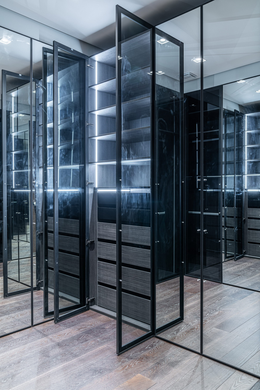 Гардероб ЖК Смольный