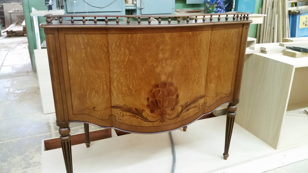 Стол письменный малый(дамский)