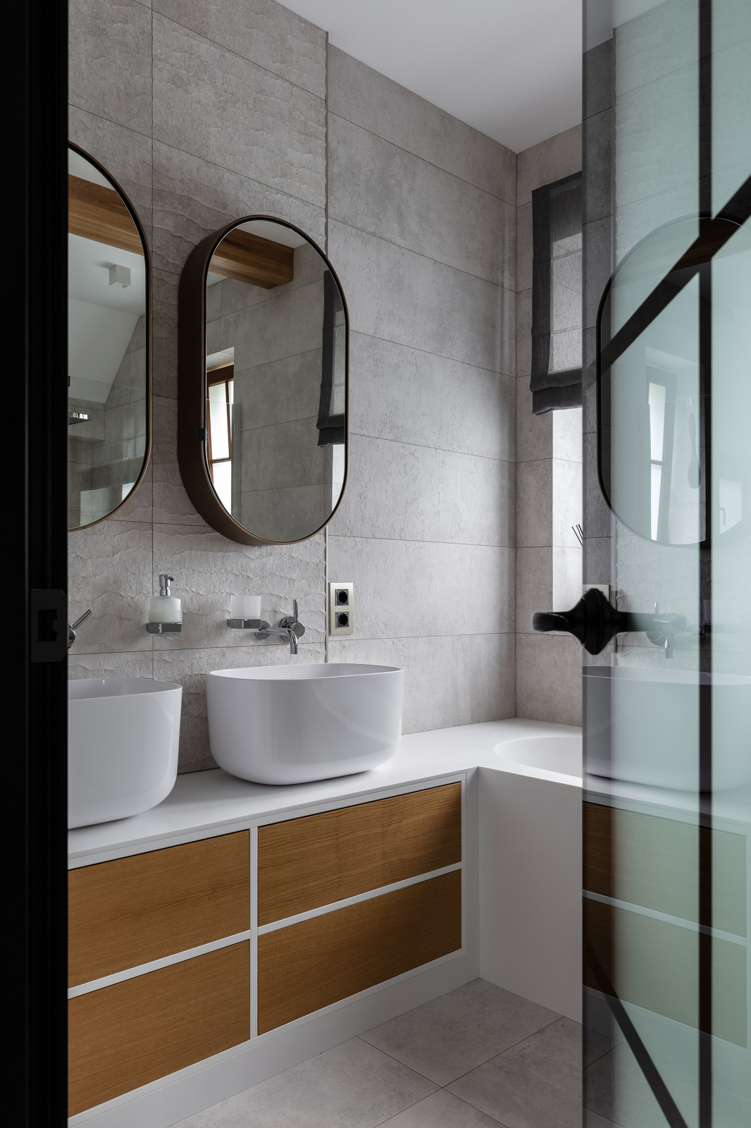 Дом с потайной лестницей