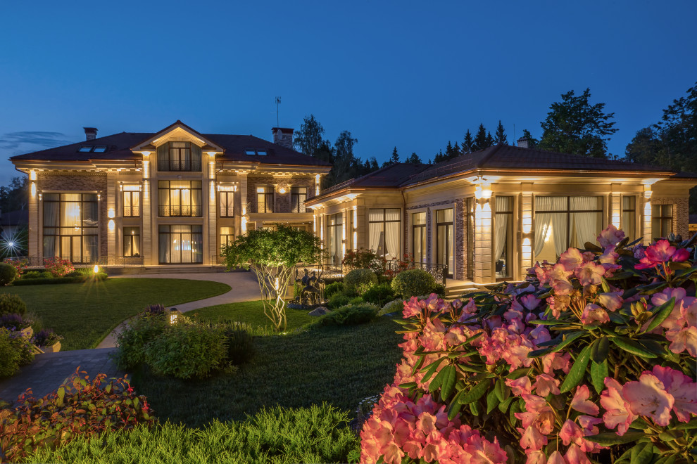 Трехэтажный загородный дом - ночная подсветка - Усадьба Променад