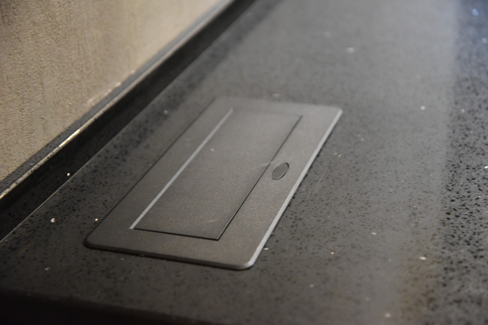 Кухня "MODERN" с островом.