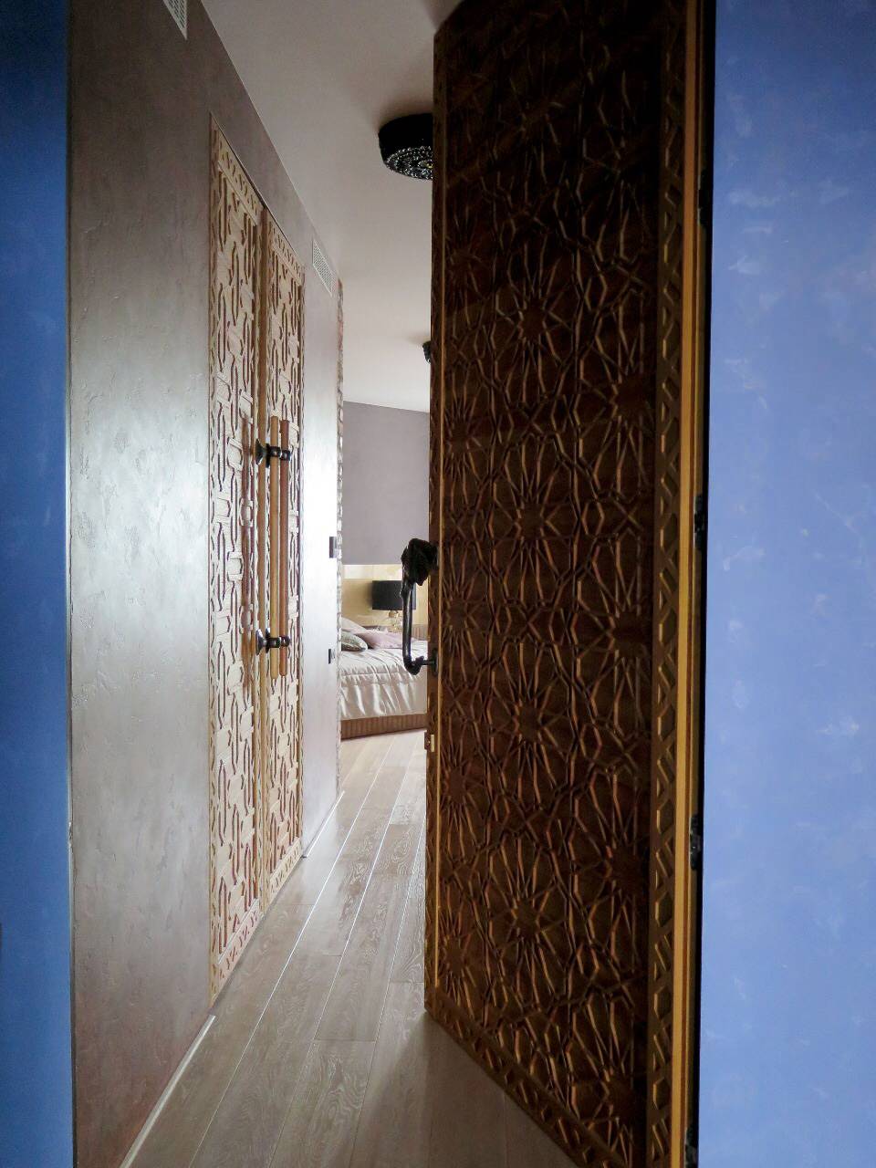 Дверь из массива акации