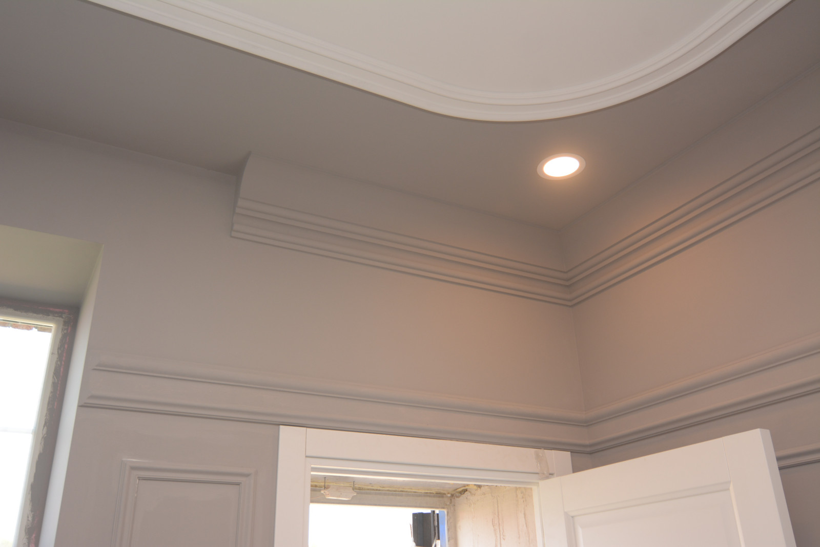 Потолочные гипсовые карнизы АРАТТА