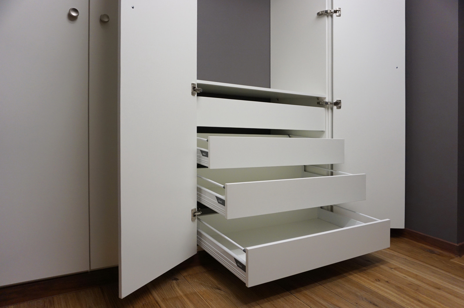 Обложка проекта: Шкаф в прихожую