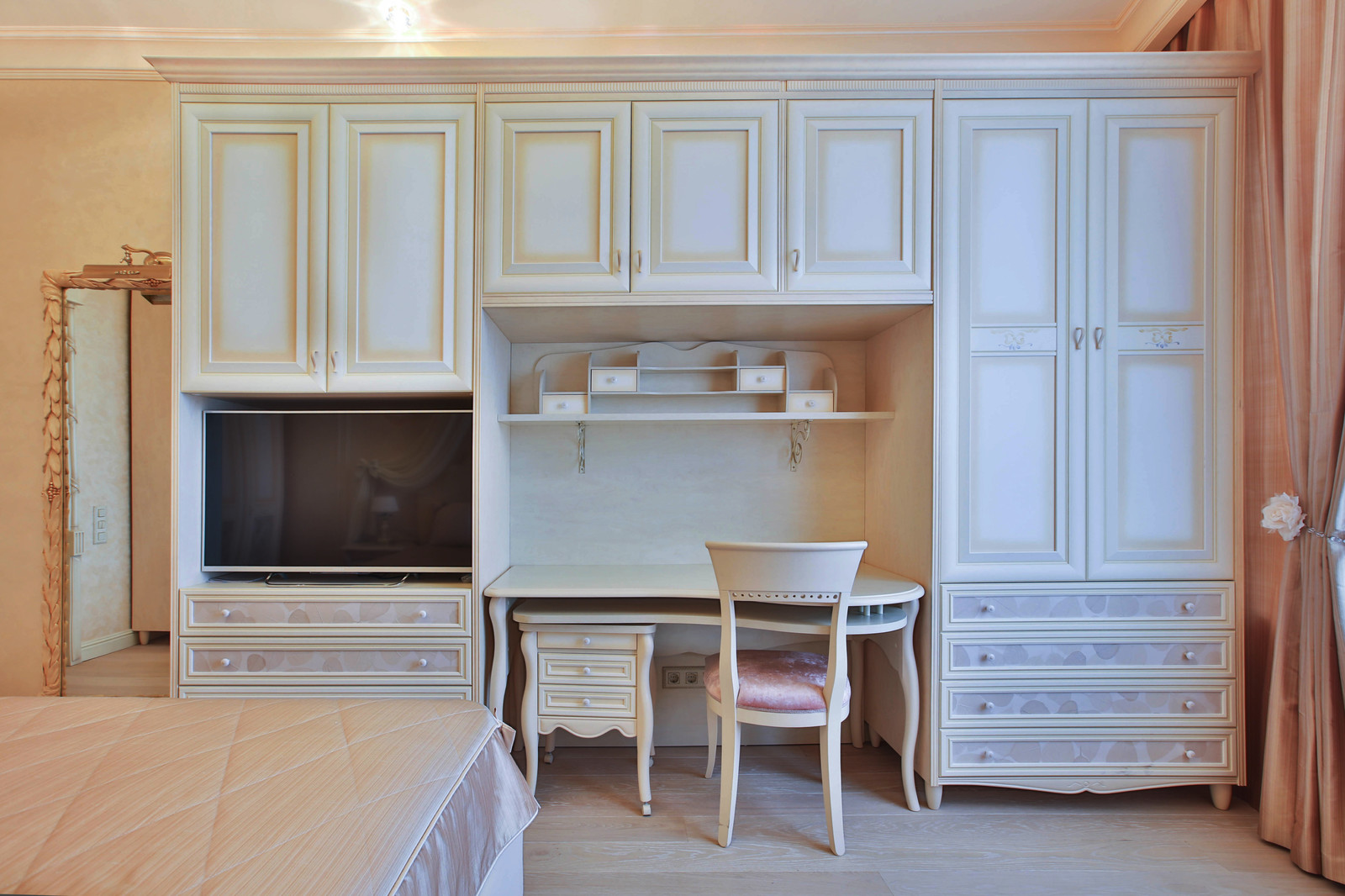 квартира в классическом стиле 235м2