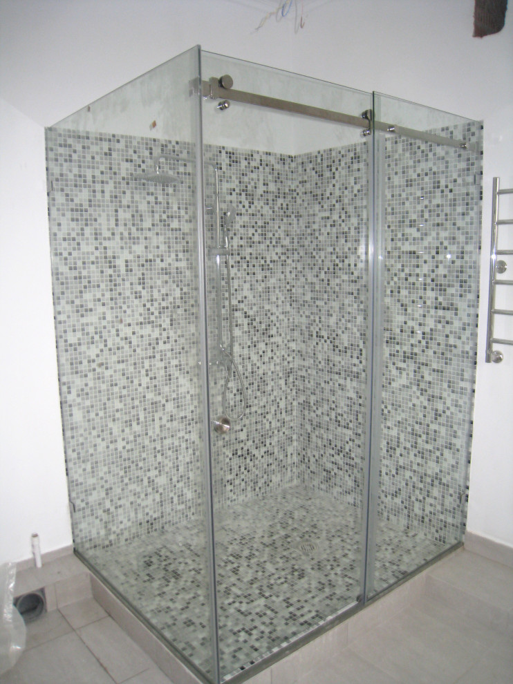 Душевые ограждения угловые