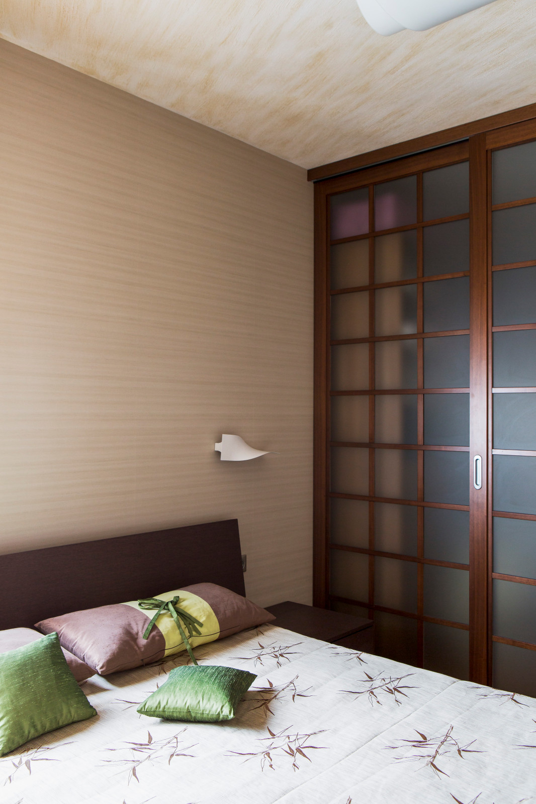 Спальня, Шорохи природы, дом в Комарово, Тюмень, 200 м