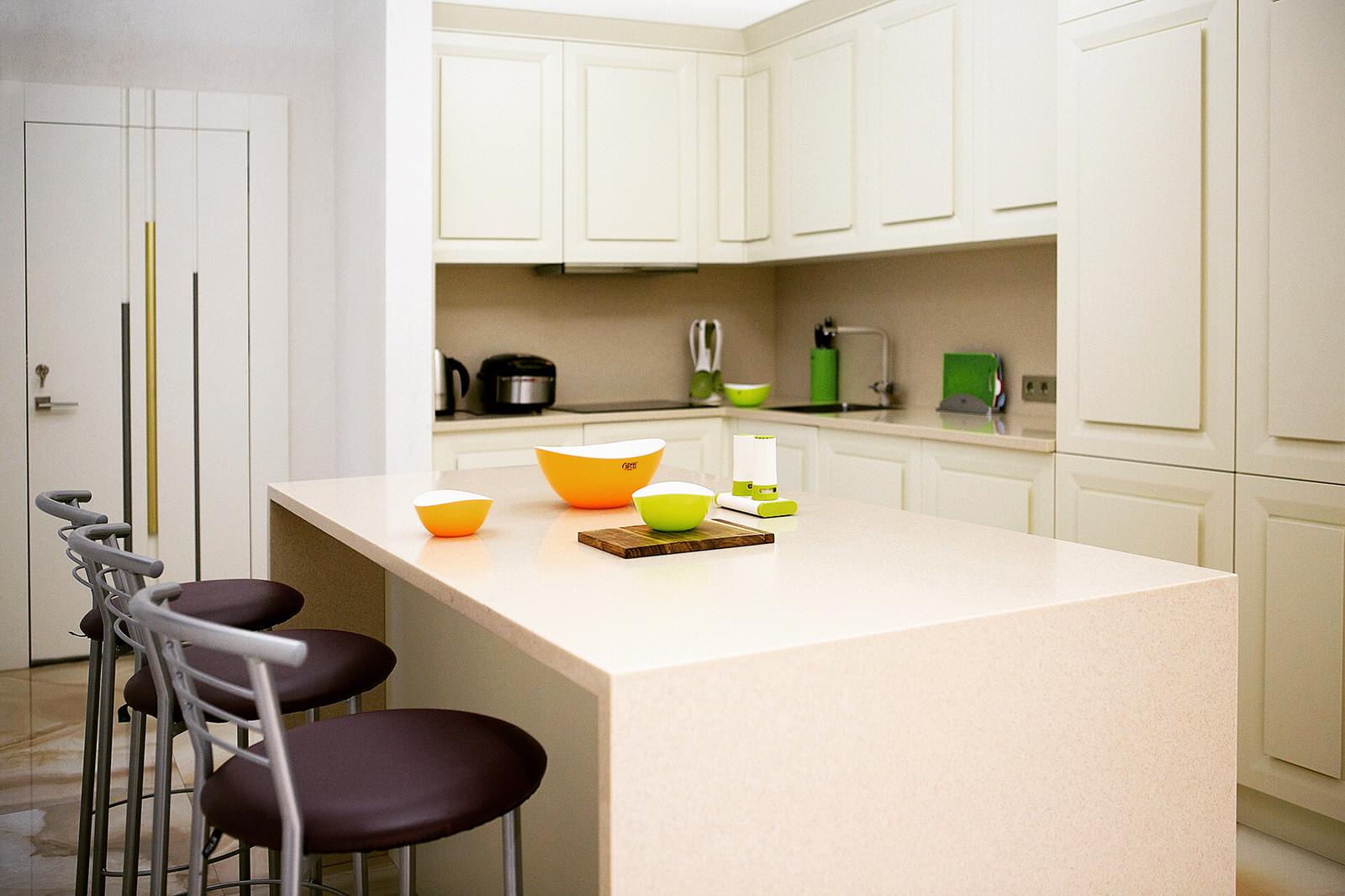 Обложка проекта: Современная кухня в частном доме.