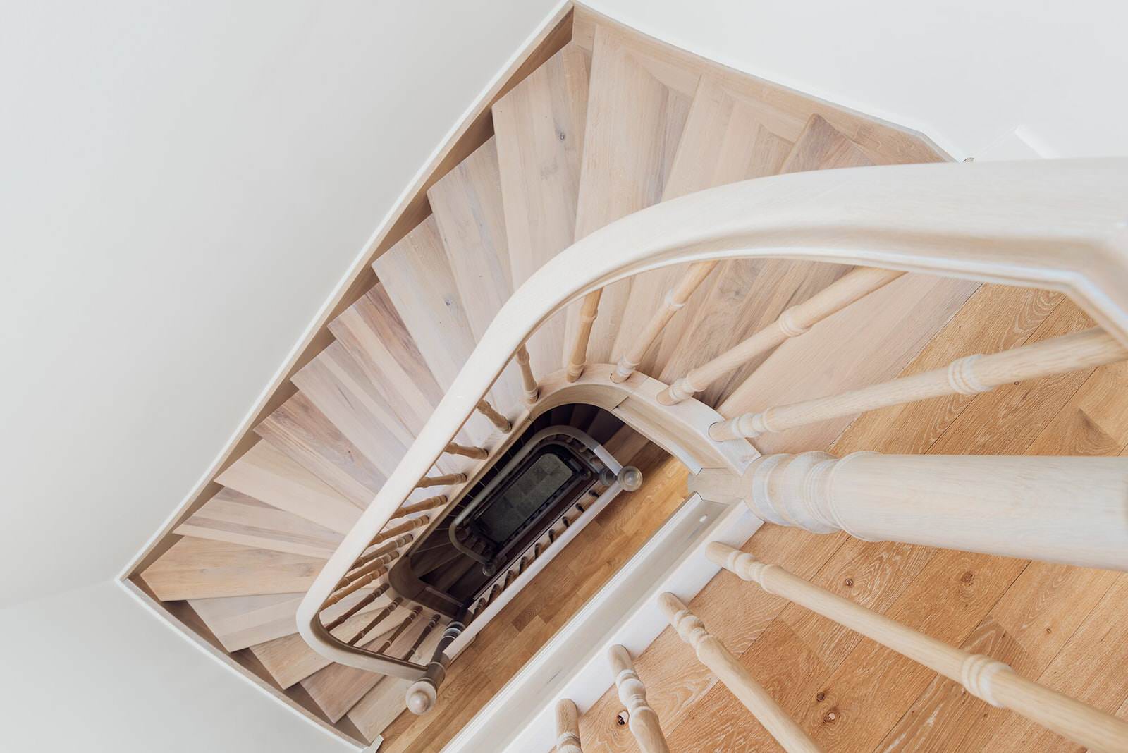 Обложка альбома: Дизайн лестниц