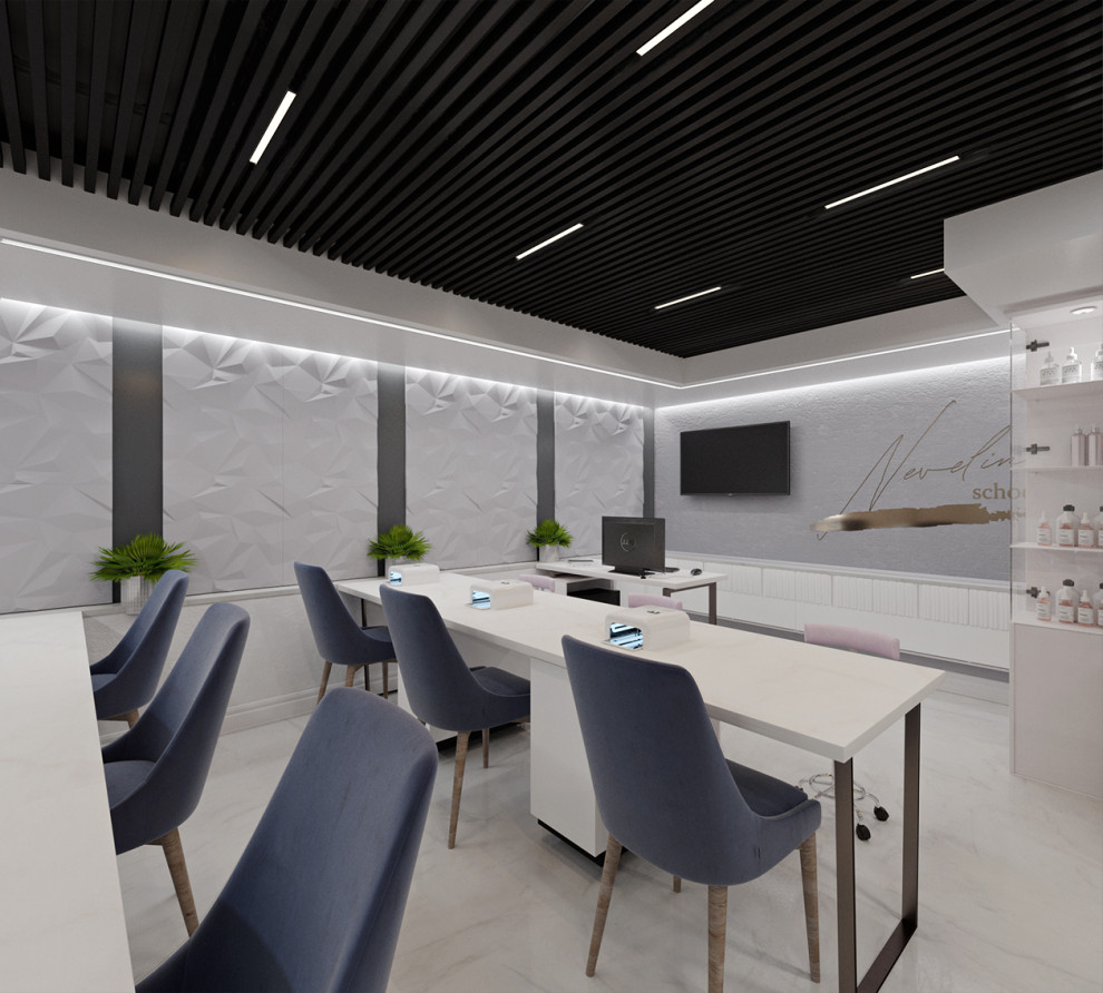 Школа маникюра. Маникюрный зал.