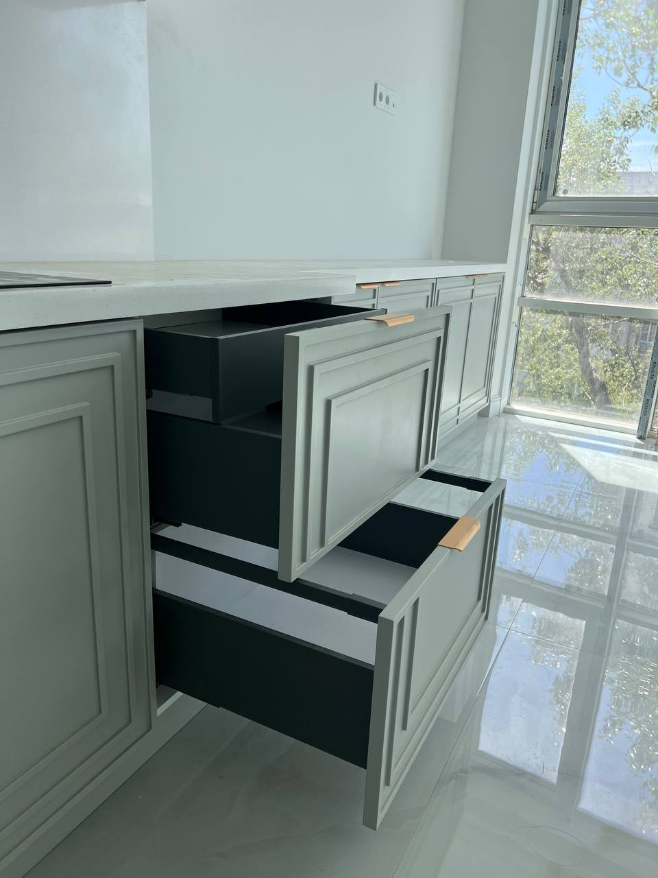 Мебельные фасады и негобаритные дизаинерский изделий эмаль ПВХ шпон