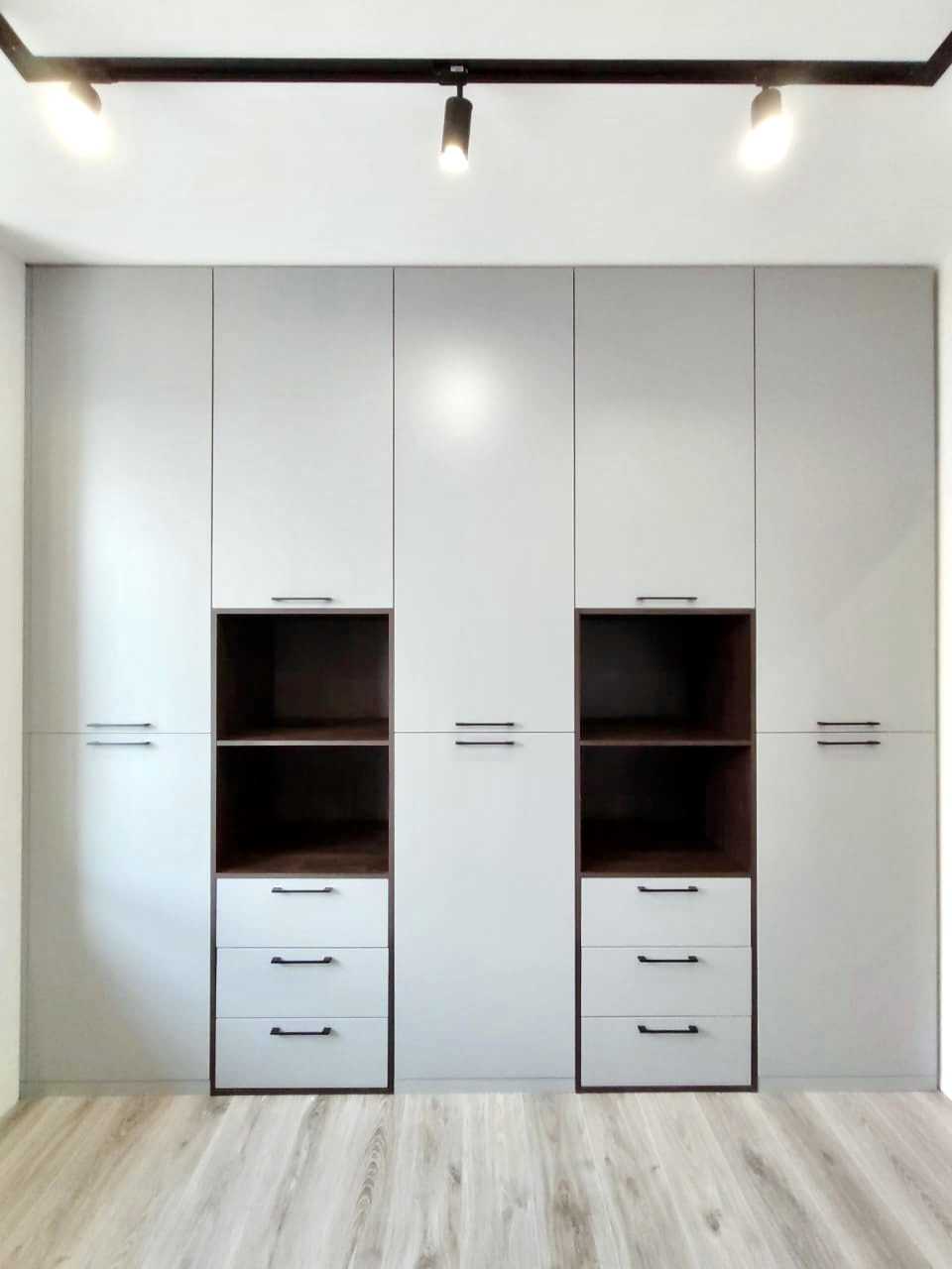 Шкаф и рабочая зона в подростковую.