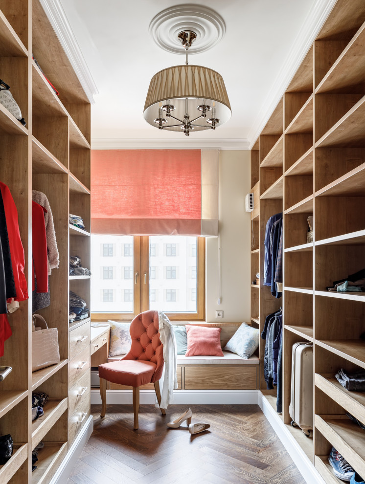 Под музыку пластинок