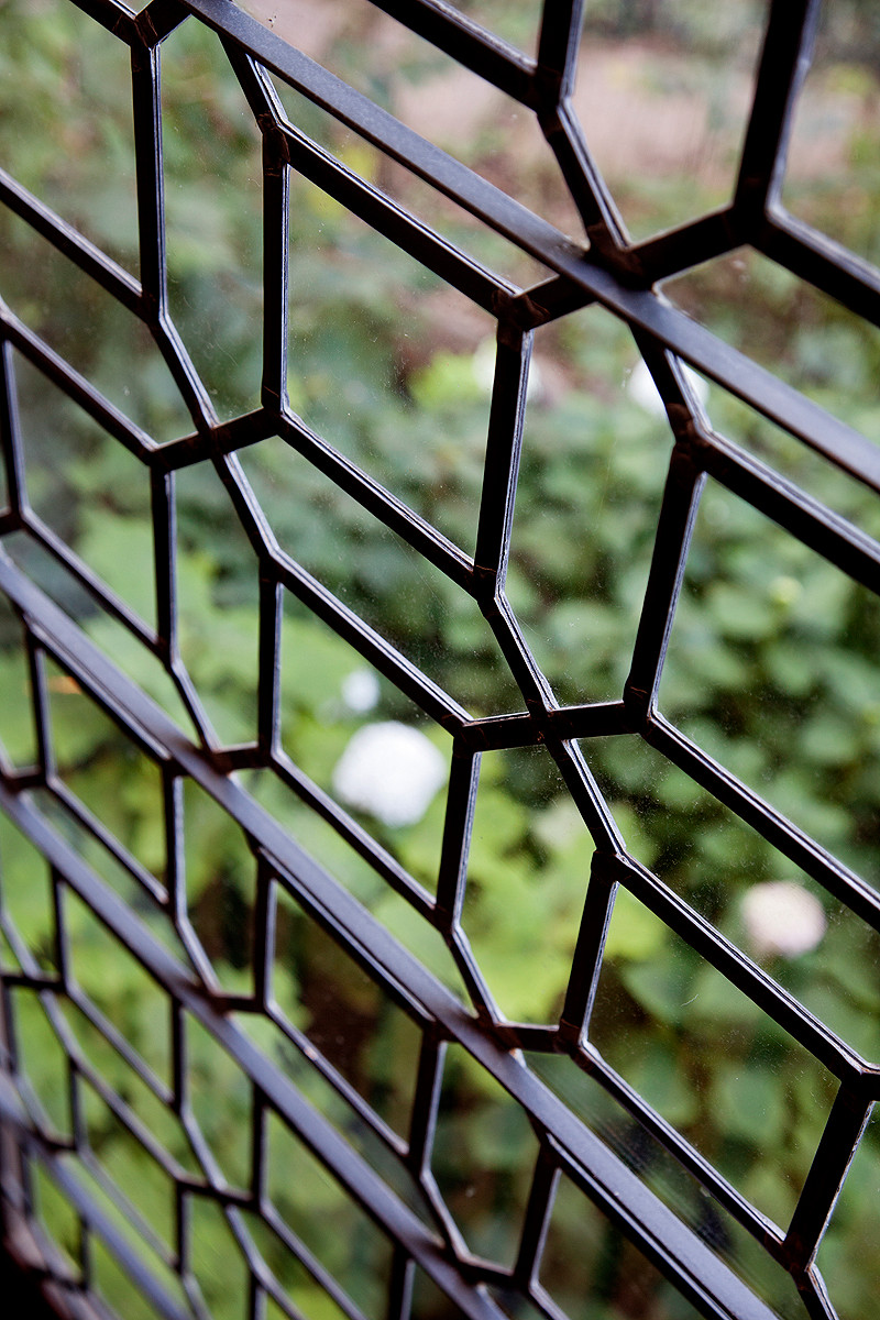 Окно на первом этаже: Как защитить личное пространство