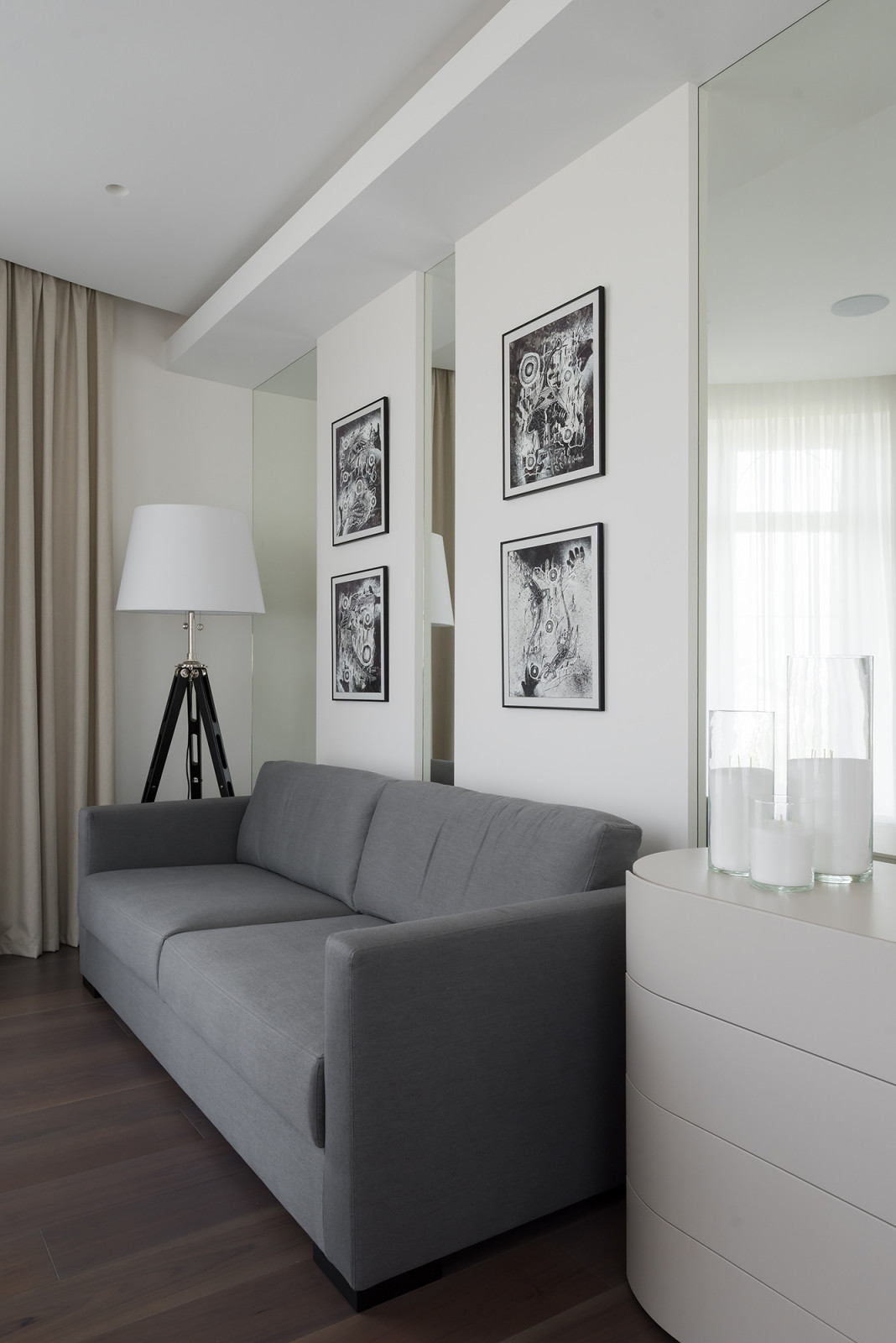 Интерьеры загородного дома в поселке Монтевиль