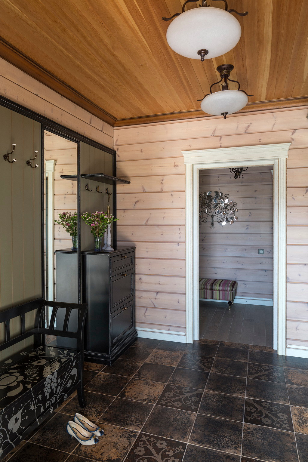 Дом из клееного бруса для большой семьи.