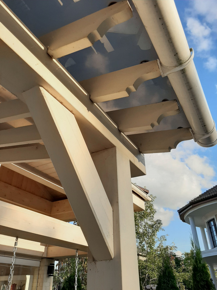 Arbour with a glass walls. Беседка со стеклом