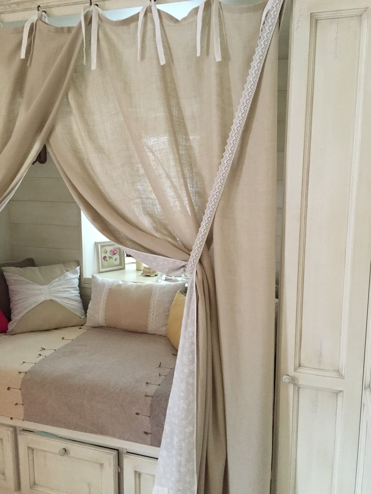 Льняная штора с подхватом