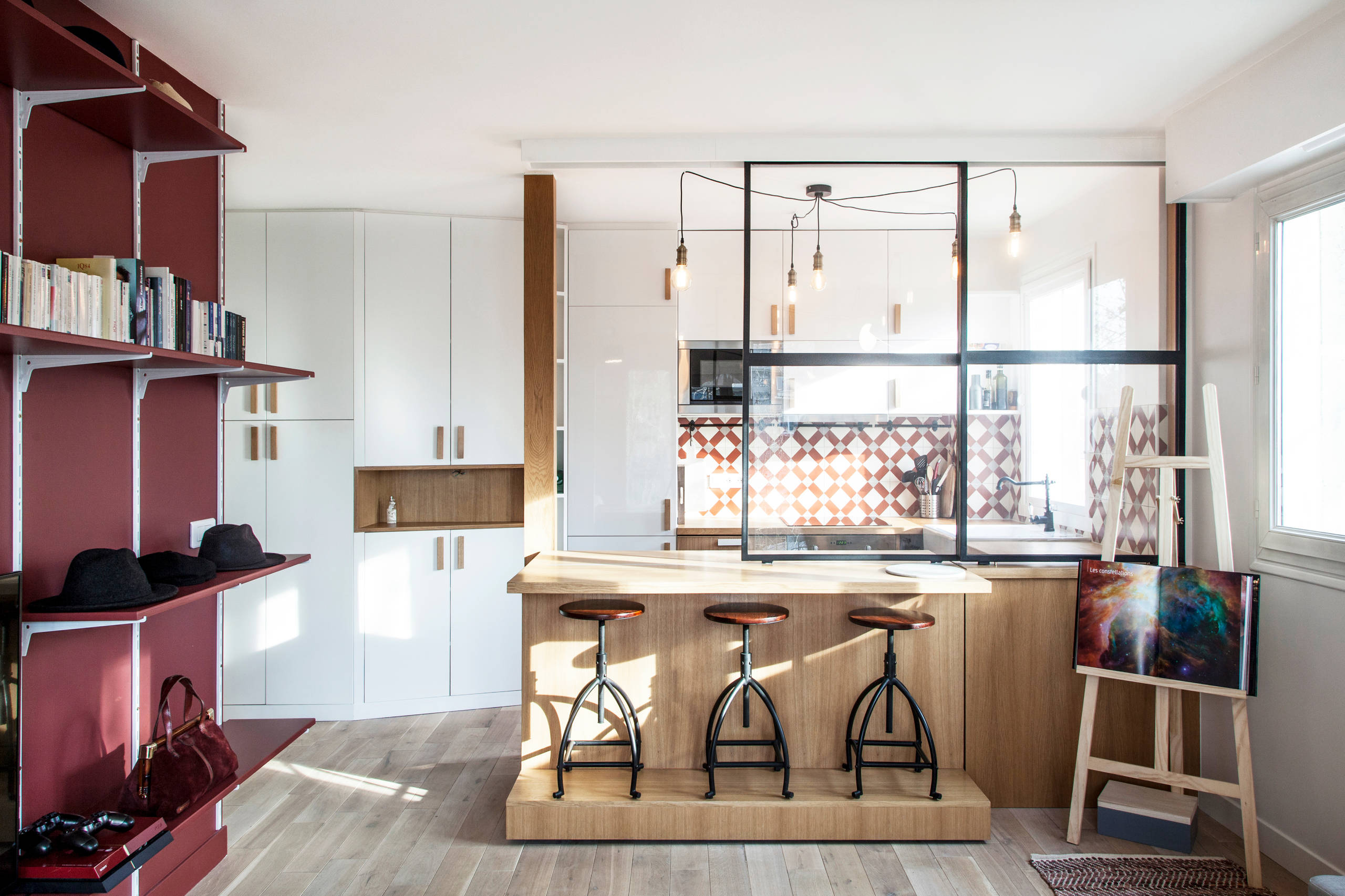 До и после: Микроапартаменты с причудливой стеной-столом