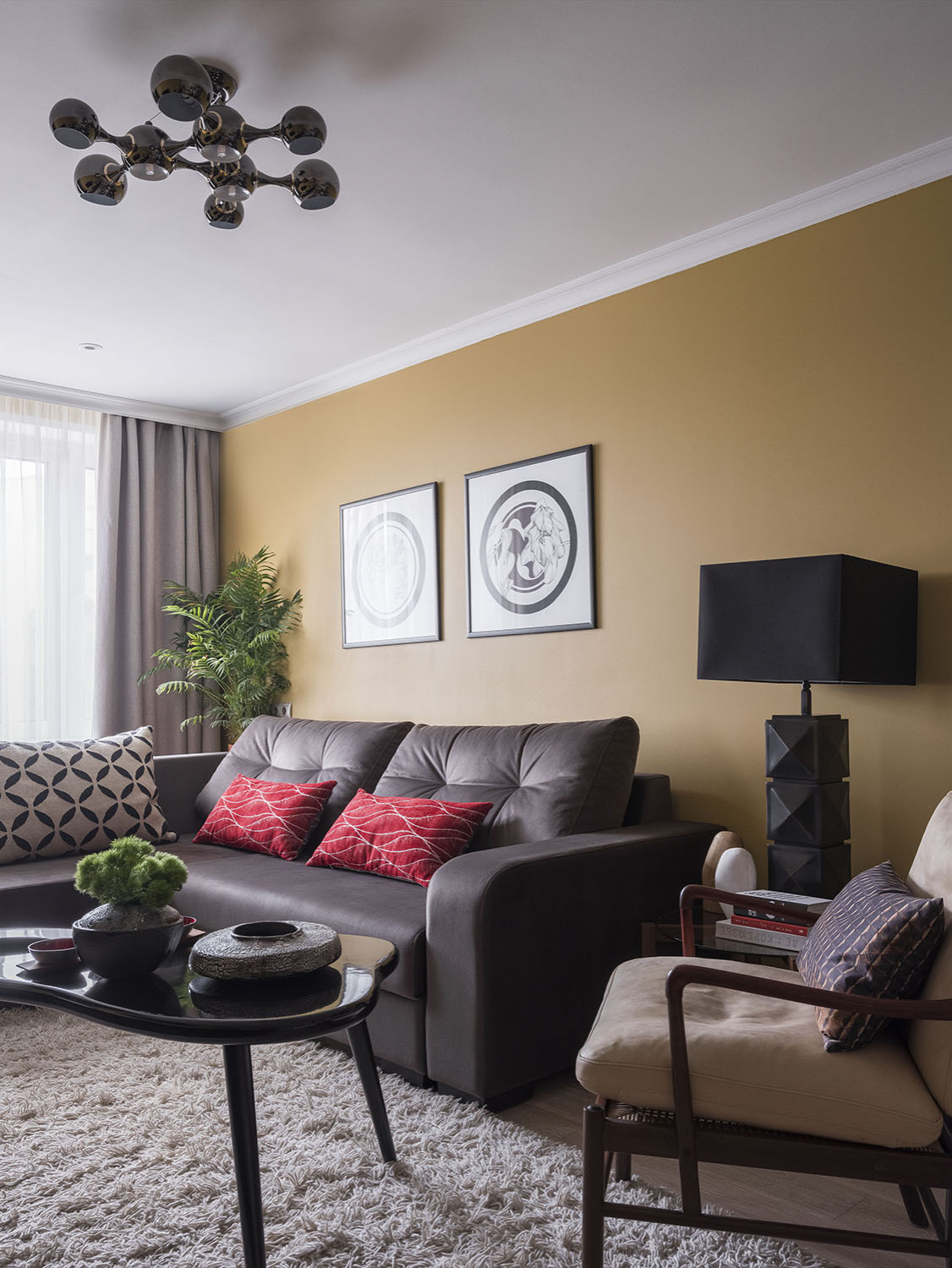 Небольшая двухкомнатная квартира на окраине Москвы. 50 кв. метров.