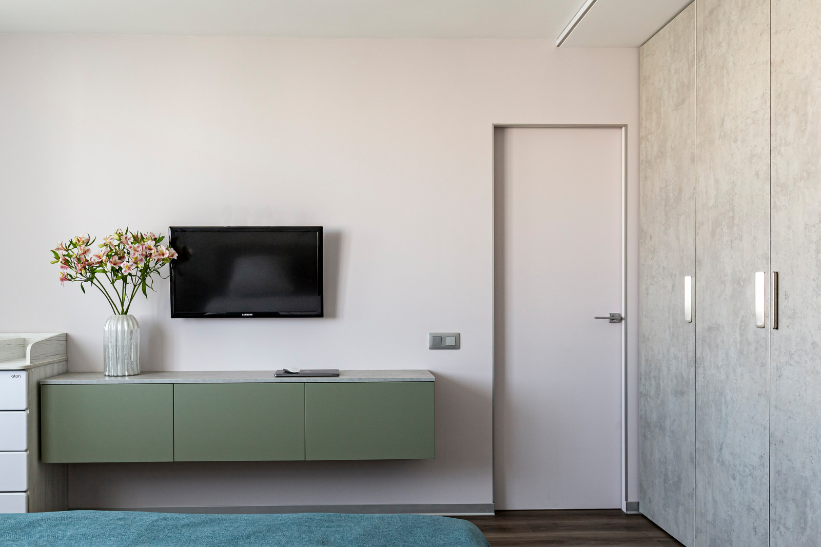 Поиск планировки: Двушка в панельке для молодой семьи [5 планов]