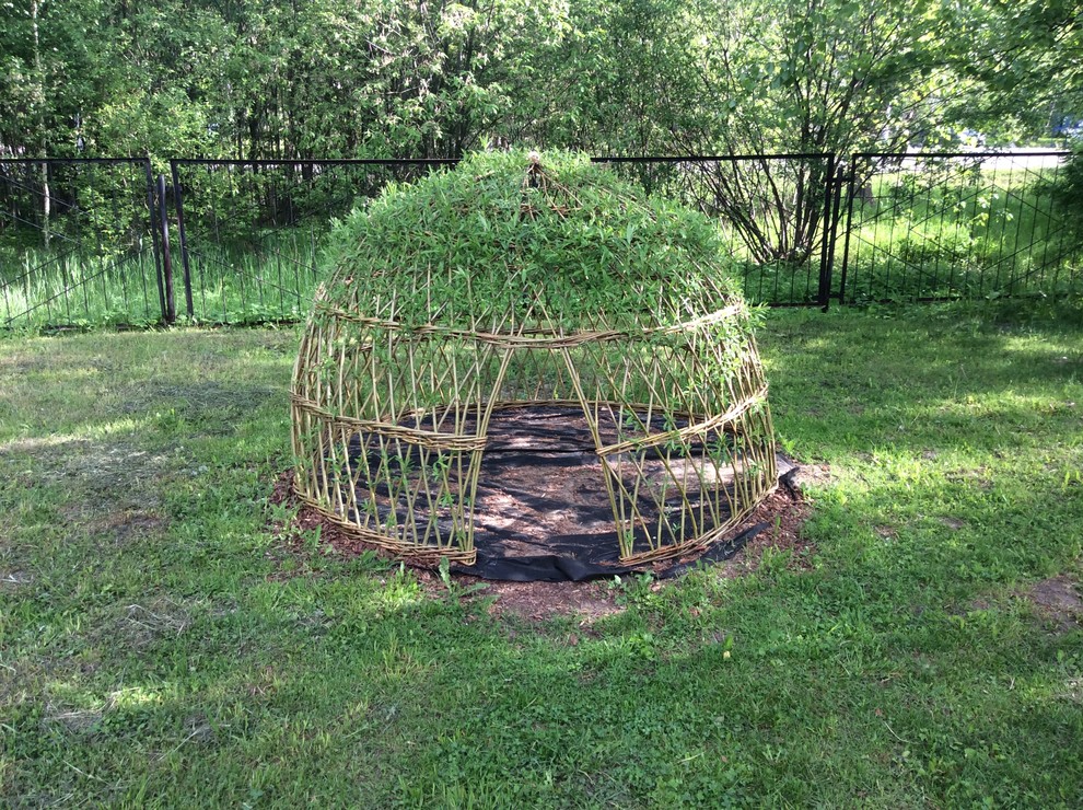 Обложка проекта: Плетеная беседка в детском саду.