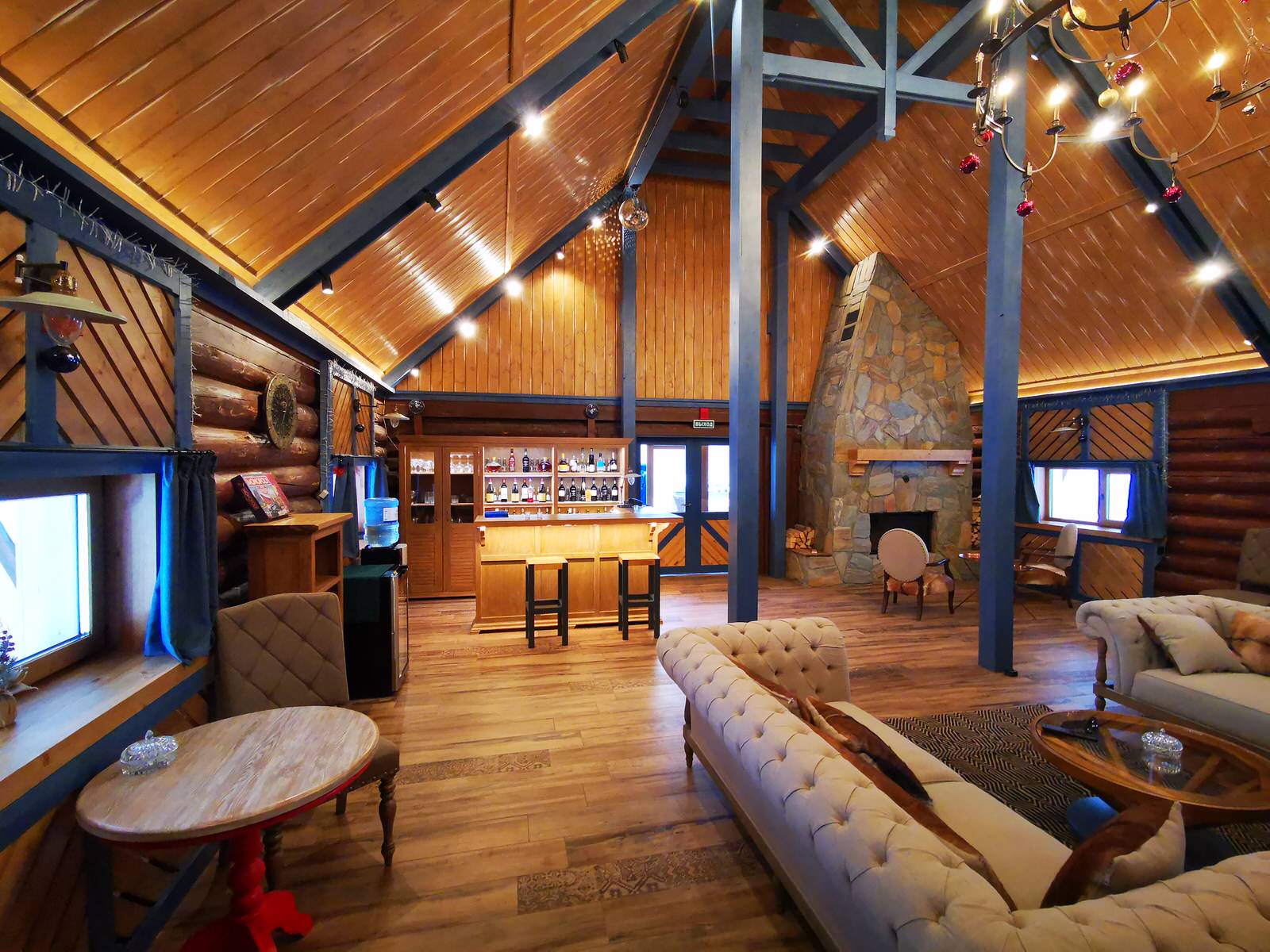 Обложка проекта: Многофункциональное простраство