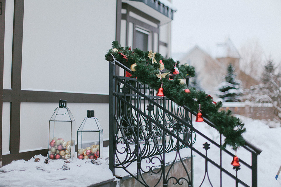 Декор дома к Новому году