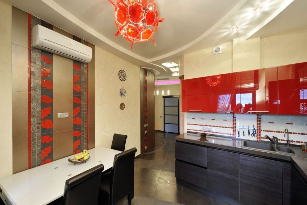 Яркая история