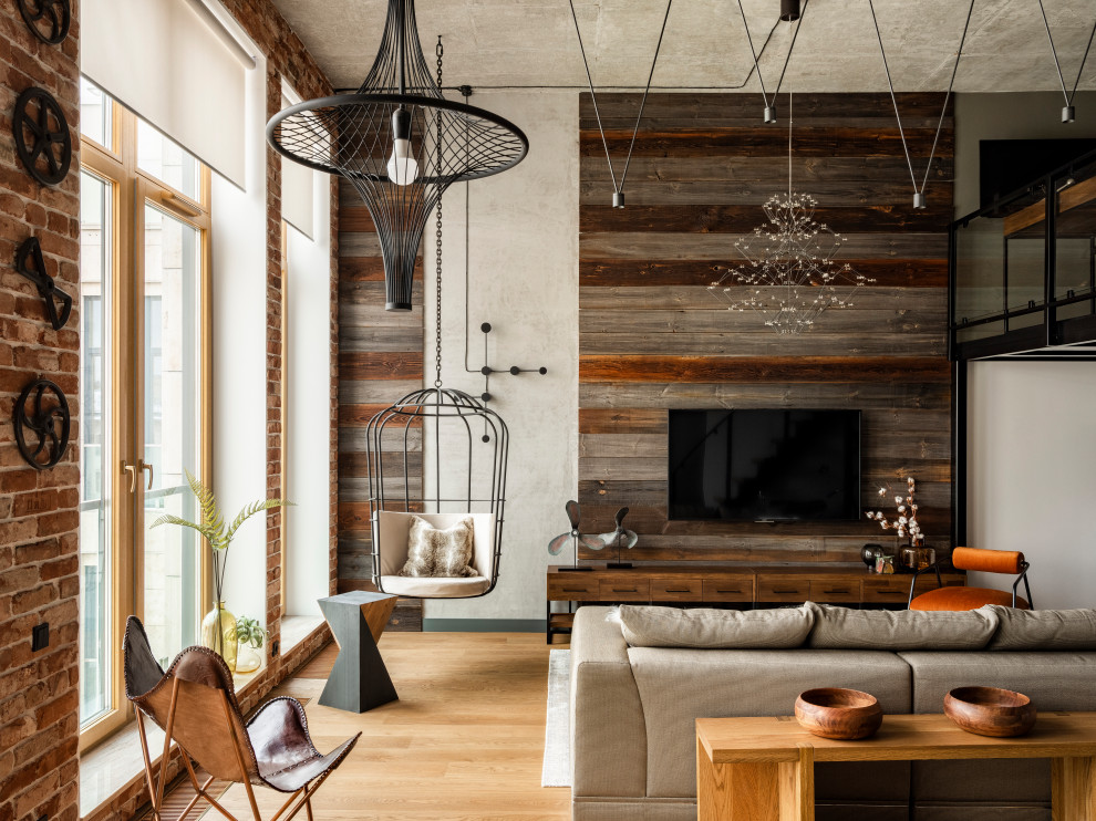 Houzz тур: Лофт в двухэтажной квартире с мопедом под лестницей