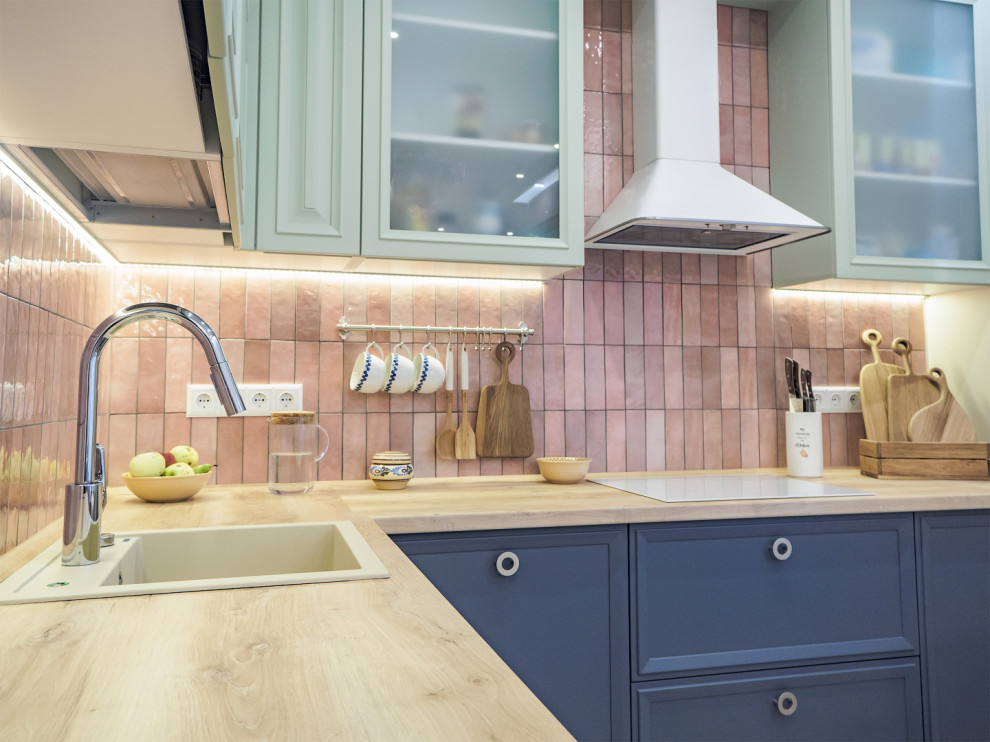 Солнечный остров, ЖК Кристал, Водный стадион