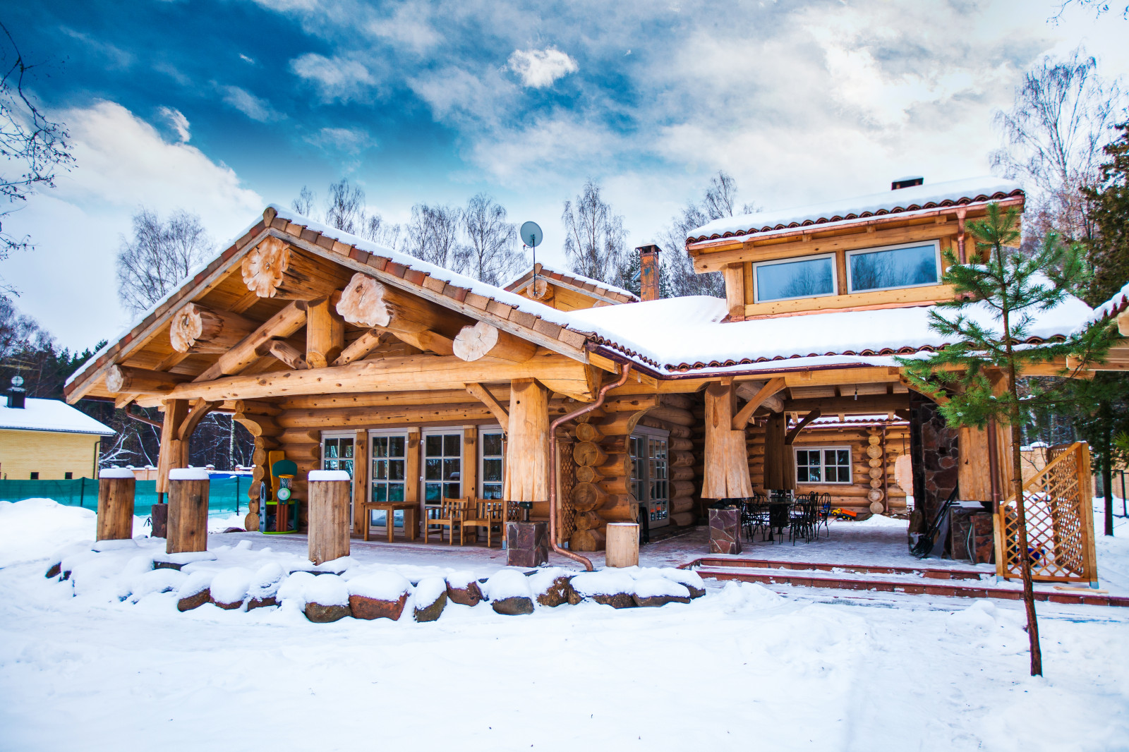 Элитный деревянный дом из красного канадского кедра "Москва"