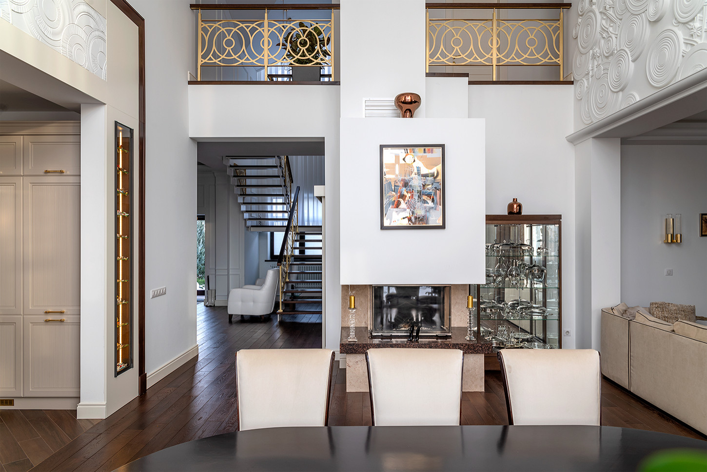 АЖУРНАЯ ЛЕСТНИЦА В ПОДМОСКОВНУЮ ЧАСТНУЮ РЕЗИДЕНЦИЮ